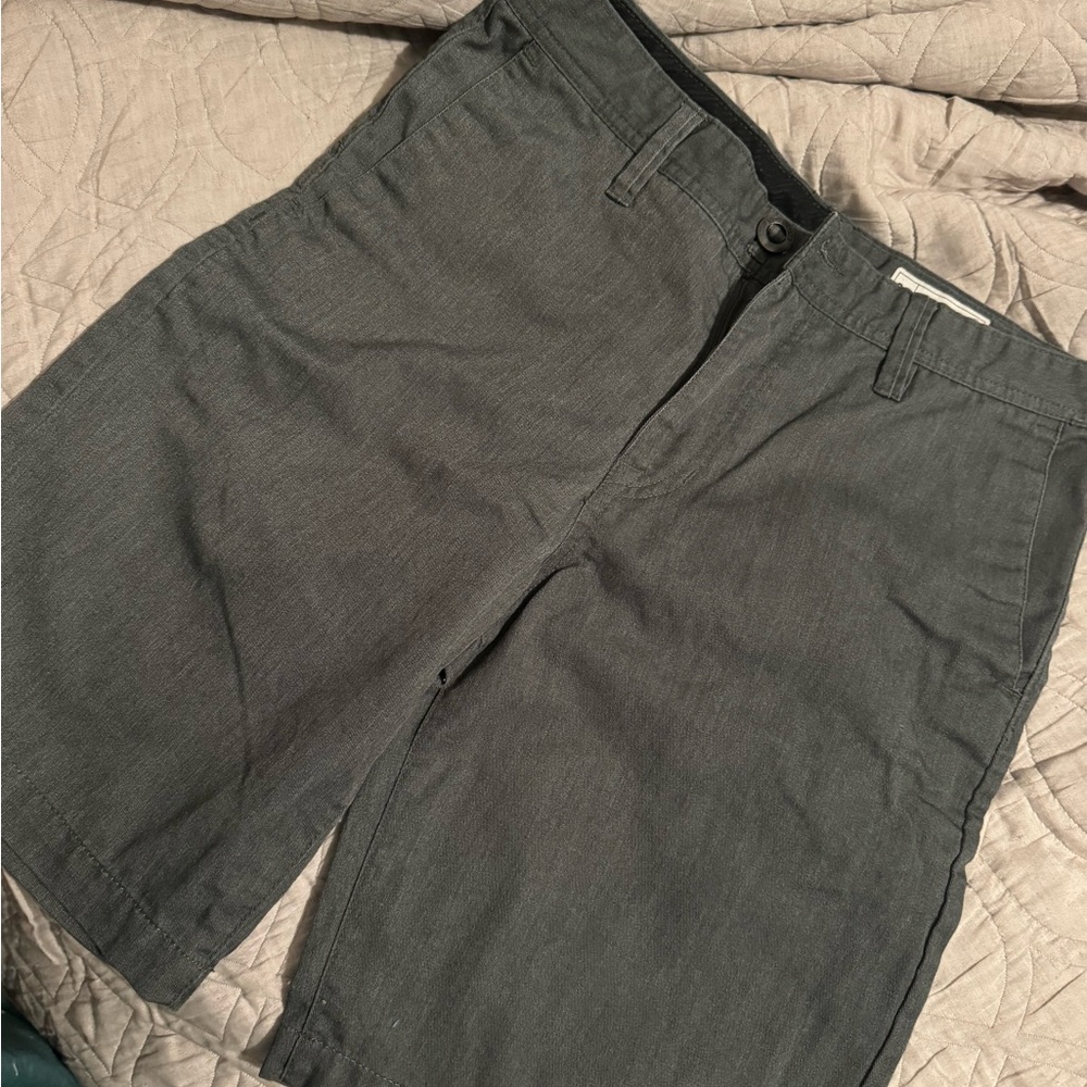 Men’s/Teen Volcom Shorts, Grey, Size 29